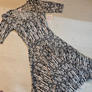 Lularoe Nicole Black and White Patterned Dress Xxs